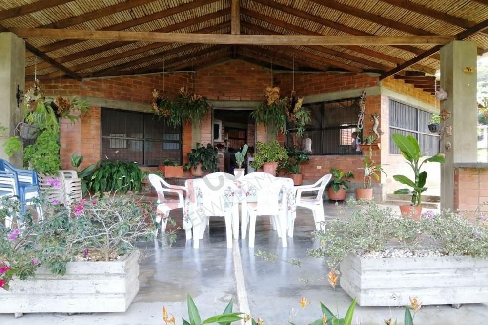 Finca en venta Valle Del Cauca Dagua Dagua 217 m2 Habitaciones 4 Baños 3 Garajes 2 Precio $600000000