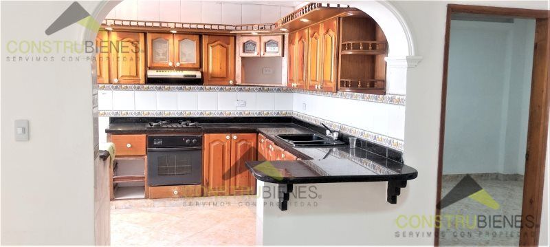 Apartamento en arriendo Antioquia Medellín Sucre 125 m2 Habitaciones 3 Baños 2 Garajes 0 Precio $3500000