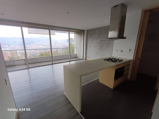 Apartaestudio en arriendo Antioquia Medellín El Tesoro 75 m2 Habitaciones 1 Baños 2 Garajes 2 Precio $4500000