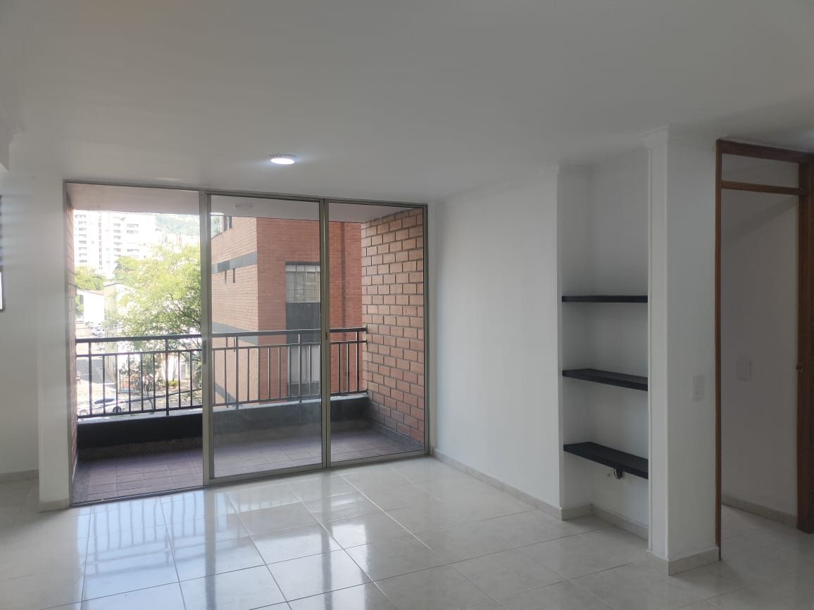 Apartamento en arriendo Antioquia Envigado El Esmeraldal 72 m2 Habitaciones 2 Baños 2 Garajes 1 Precio $3350000