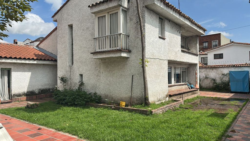 Casa en arriendo Cundinamarca Bogotá Mónaco 220 m2 Habitaciones 5 Baños 3 Garajes 8 Precio $30000000