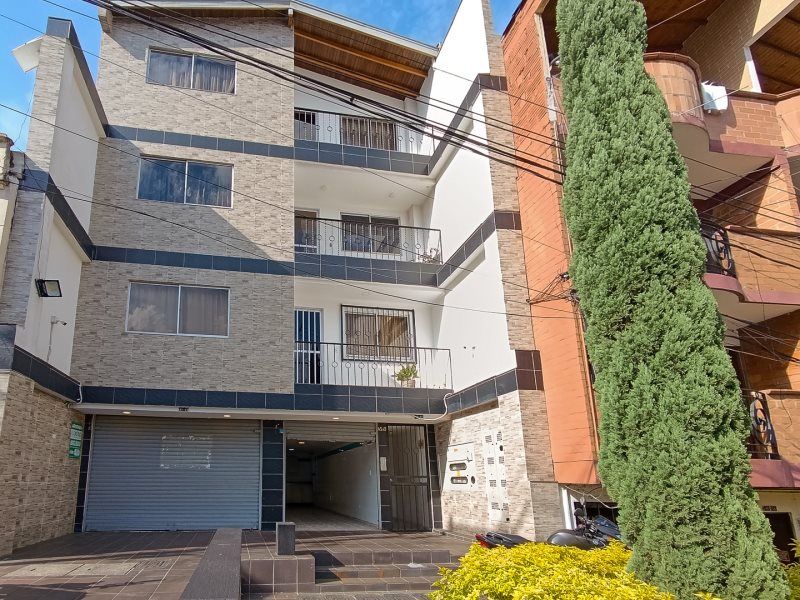 Local en arriendo Antioquia Medellín Manrique Central No2 100 m2 Habitaciones 0 Baños 1 Garajes 0 Precio $2900000