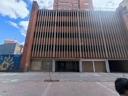 Local en arriendo Cundinamarca Bogotá La Alameda 100 m2 Habitaciones 0 Baños 2 Garajes 1 Precio $2000000