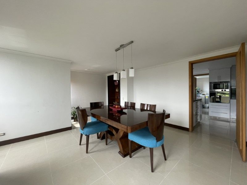 Apartamento en venta Antioquia Medellín El Diamante No2 314 m2 Habitaciones 4 Baños 6 Garajes 2 Precio $2200000000