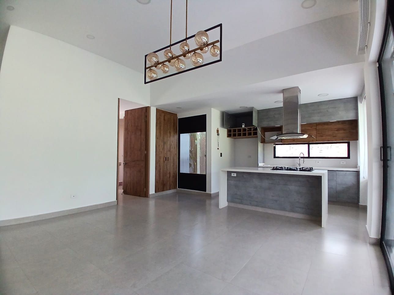 Casa Campestre en arriendo o venta Risaralda Pereira Cd Perla Del Otun 350 m2 Habitaciones 4 Baños 5 Garajes 4 Precio venta $1800000000 Precio arriendo $8000000