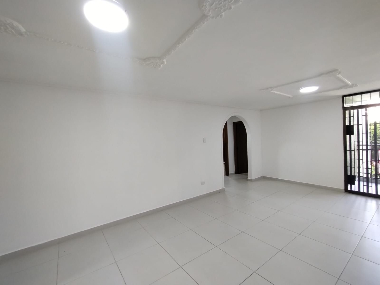 Apartamento en arriendo Atlántico Barranquilla Ciudad Jardin 85 m2 Habitaciones 3 Baños 2 Garajes 1 Precio $2500000