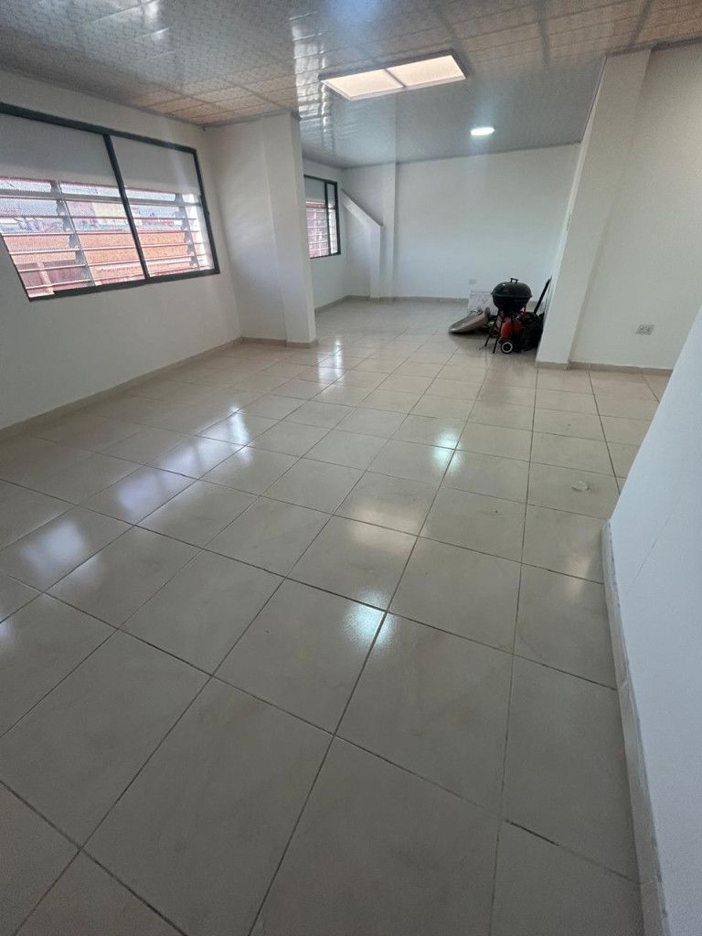 Oficina en arriendo Cundinamarca Bogotá Toberin 114 m2 Habitaciones 0 Baños 2 Garajes 0 Precio $4000000
