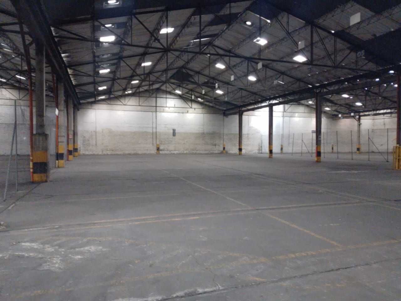 Bodega en venta Antioquia Itagüí Santa Cruz 12000 m2 Habitaciones 0 Baños 6 Garajes 6 Precio $52000000000