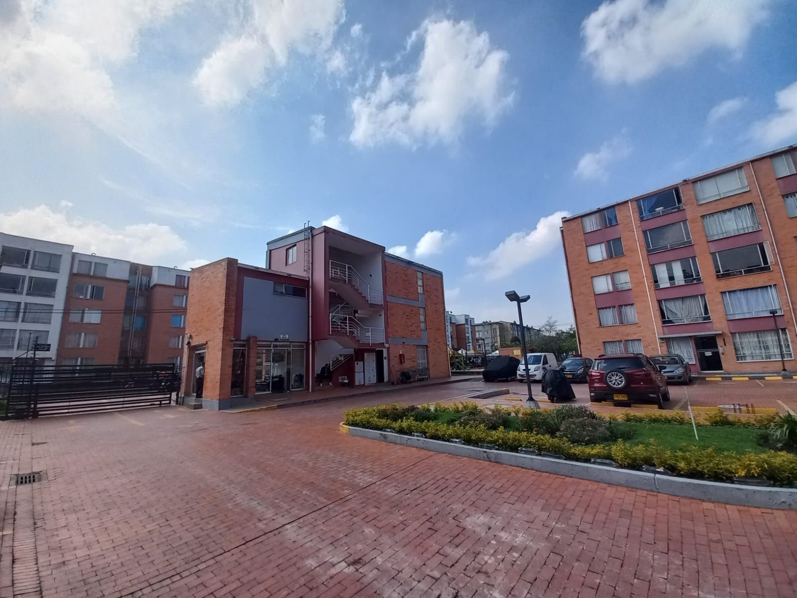 Apartamento en venta Cundinamarca Bogotá Ciudad Techo 47 m2 Habitaciones 3 Baños 1 Garajes 0 Precio $240000000