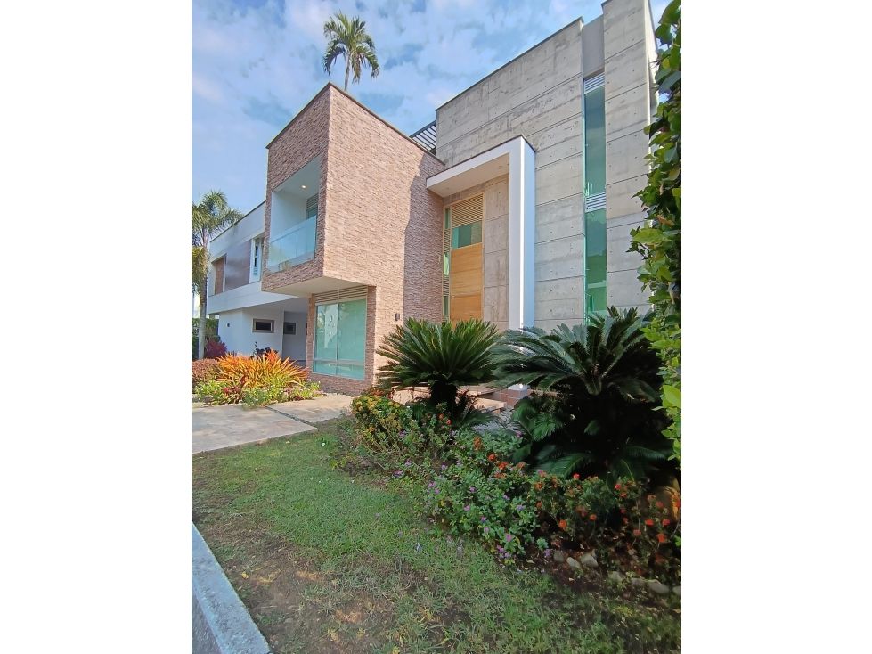 Casa en venta Valle Del Cauca Cali Conjunto Residencial Aguas Calientes 699 m2 Habitaciones 4 Baños 6 Garajes 6 Precio $6000000000