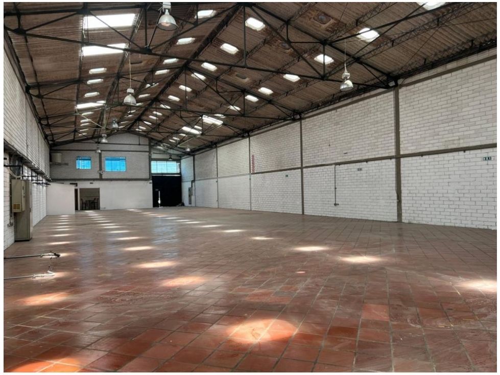 Bodega en venta Cundinamarca Bogotá Cundinamarca 850 m2 Habitaciones 0 Baños 4 Garajes 0 Precio $3200000000