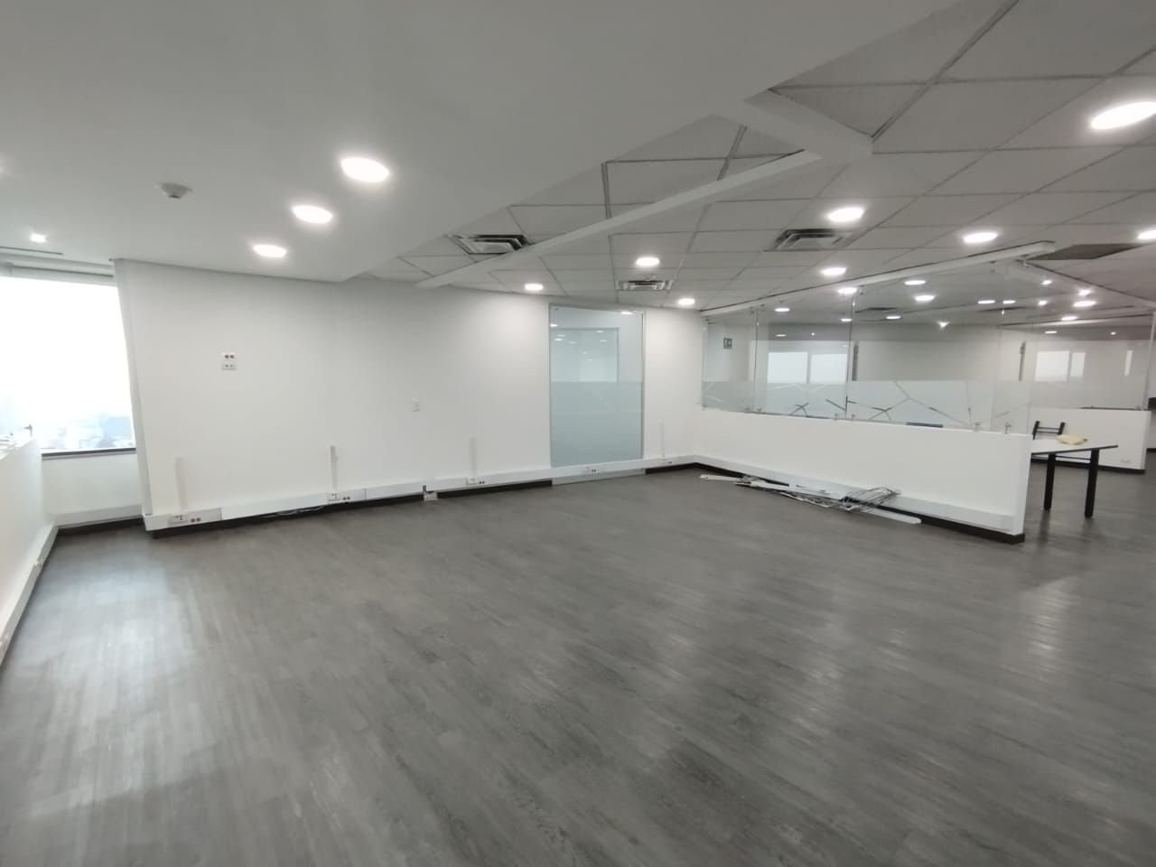 Oficina en arriendo Cundinamarca Bogotá Quinta Camacho 279 m2 Habitaciones 0 Baños 4 Garajes 5 Precio $24000000