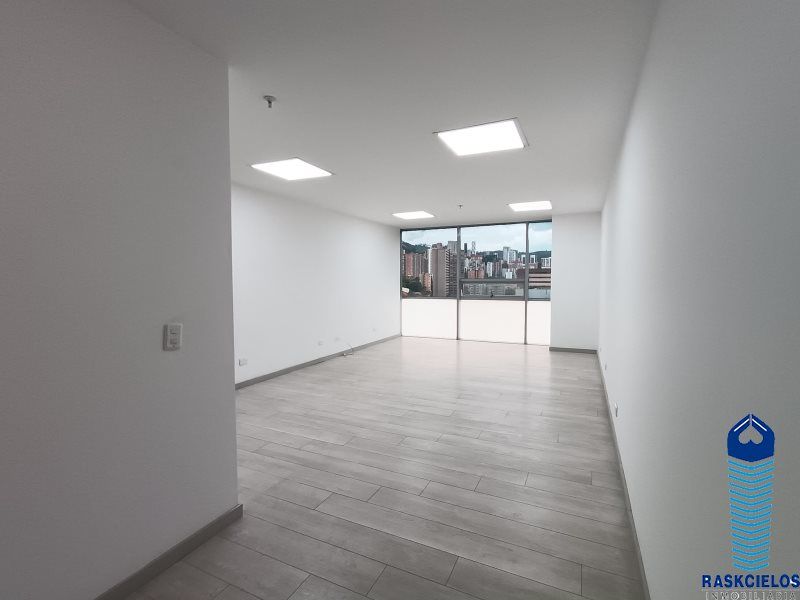 Oficina en arriendo Antioquia Envigado Primavera 37 m2 Habitaciones 0 Baños 1 Garajes 1 Precio $2700000