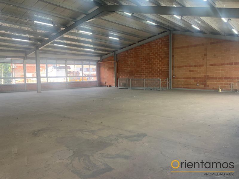 Bodega en arriendo o venta Antioquia Medellín La America 274 m2 Habitaciones 0 Baños 0 Garajes 0 Precio venta $4500000000 Precio arriendo $15000000