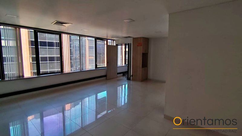Oficina en arriendo Antioquia Medellín Patio Bonito 120 m2 Habitaciones 0 Baños 2 Garajes 2 Precio $9000000