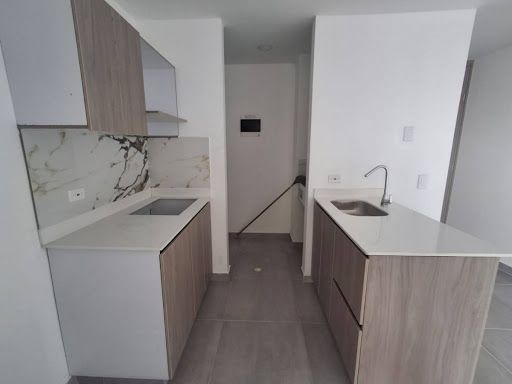 Apartamento en arriendo Antioquia Medellín Cristobal 85 m2 Habitaciones 3 Baños 2 Garajes 1 Precio $3000000