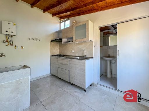 Apartaestudio en arriendo Antioquia Envigado El Chinguí 24 m2 Habitaciones 1 Baños 1 Garajes 0 Precio $1100000