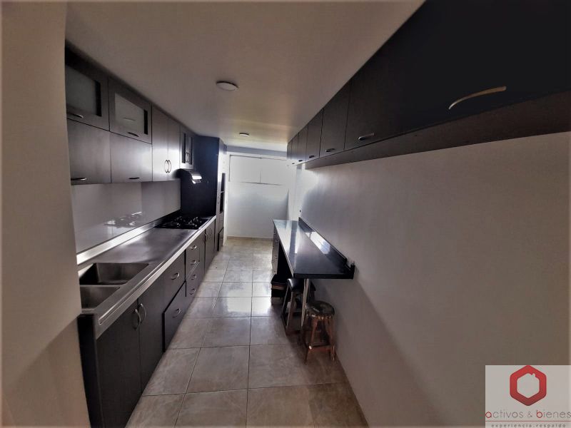 Apartamento en arriendo Antioquia Medellín San Bernardo 200 m2 Habitaciones 5 Baños 3 Garajes 0 Precio $4800000