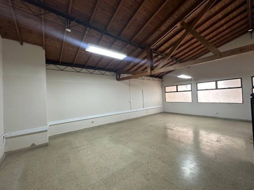 Oficina en arriendo Antioquia Medellín Astorga 135 m2 Habitaciones 0 Baños 4 Garajes 0 Precio $5100000