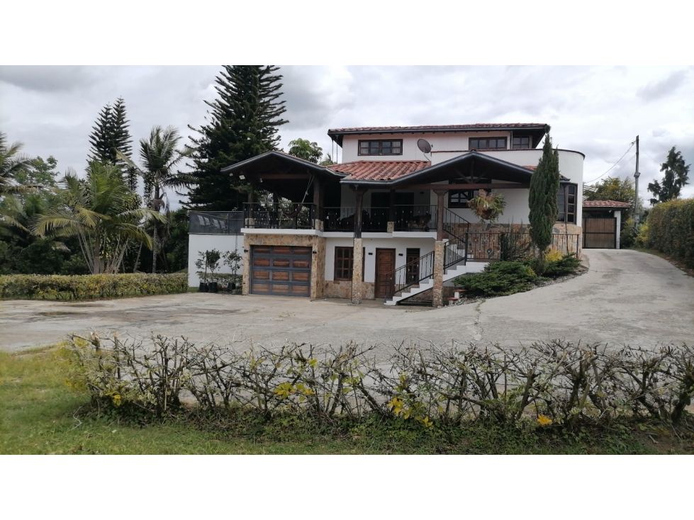 Casa en venta Antioquia Rionegro Rionegro 300 m2 Habitaciones 4 Baños 4 Garajes 2 Precio $2400000000