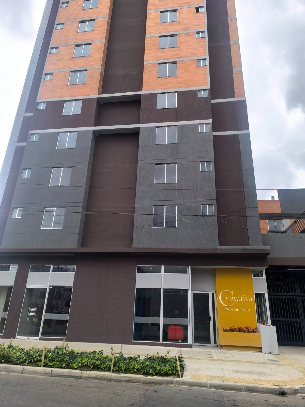 Local Comercial en arriendo Cundinamarca Bogotá Chico 19 m2 Habitaciones 0 Baños 0 Garajes 0 Precio $2400000