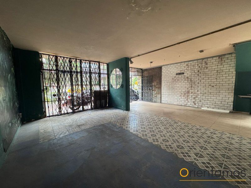 Local en arriendo Antioquia Medellín Laureles 324 m2 Habitaciones 0 Baños 2 Garajes 0 Precio $15000000