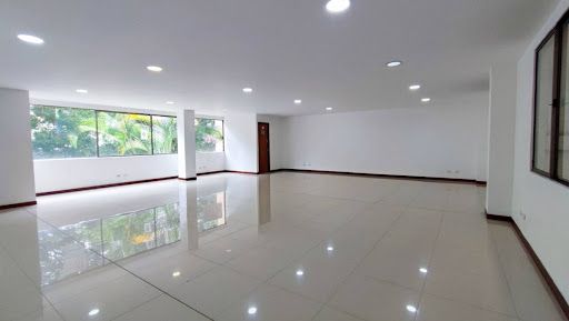 Oficina en arriendo Antioquia La Estrella La Tablaza 250 m2 Habitaciones 0 Baños 3 Garajes 1 Precio $6070000
