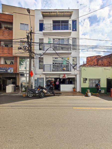 Bodega en arriendo Antioquia Medellín San Bernardo 121 m2 Habitaciones 0 Baños 2 Garajes 0 Precio $3000000
