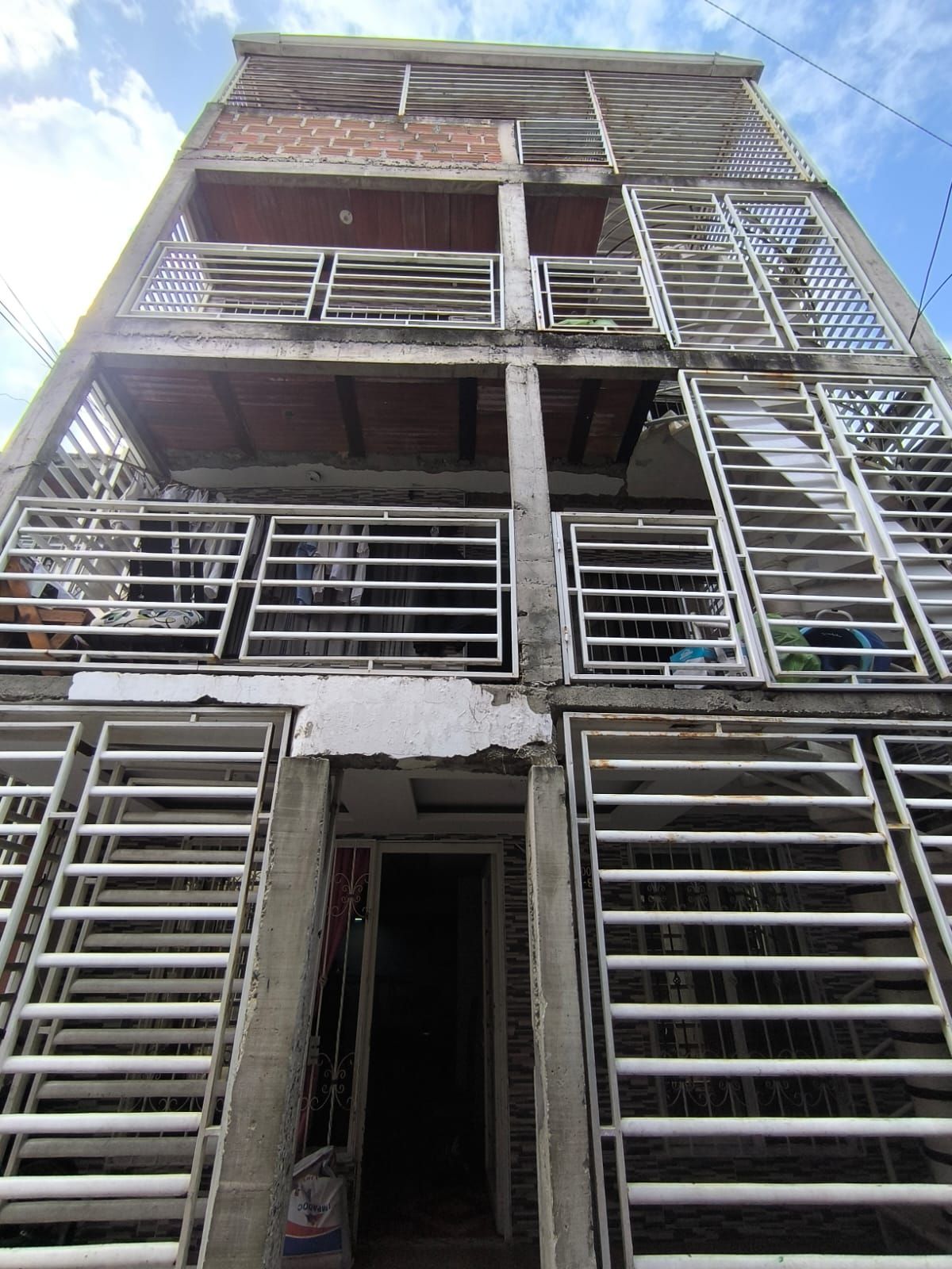 Casa en venta Valle Del Cauca Cali Ciudad Talanga - Comfenalco 210 m2 Habitaciones 7 Baños 4 Garajes 0 Precio $320000000