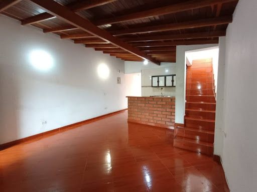 Apartamento en arriendo Antioquia Envigado Obrero 130 m2 Habitaciones 3 Baños 2 Garajes 0 Precio $2400000