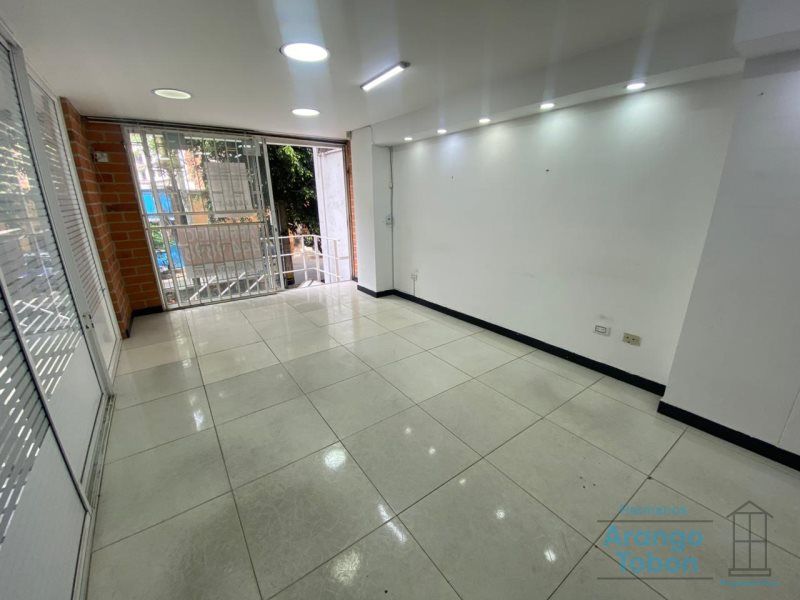 Local en arriendo Antioquia Medellín Campo Alegre 30 m2 Habitaciones 0 Baños 1 Garajes 0 Precio $1450000