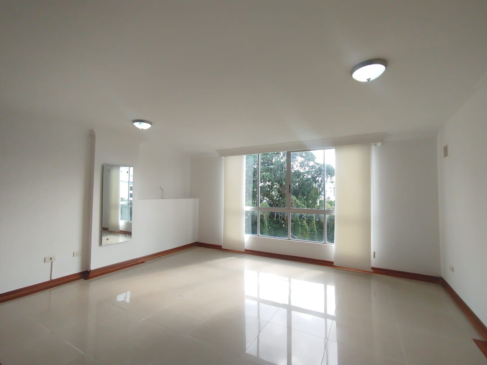 Apartaestudio en arriendo o venta Risaralda Pereira Los Alpes 40 m2 Habitaciones 1 Baños 1 Garajes 1 Precio venta $300000000 Precio arriendo $2800000