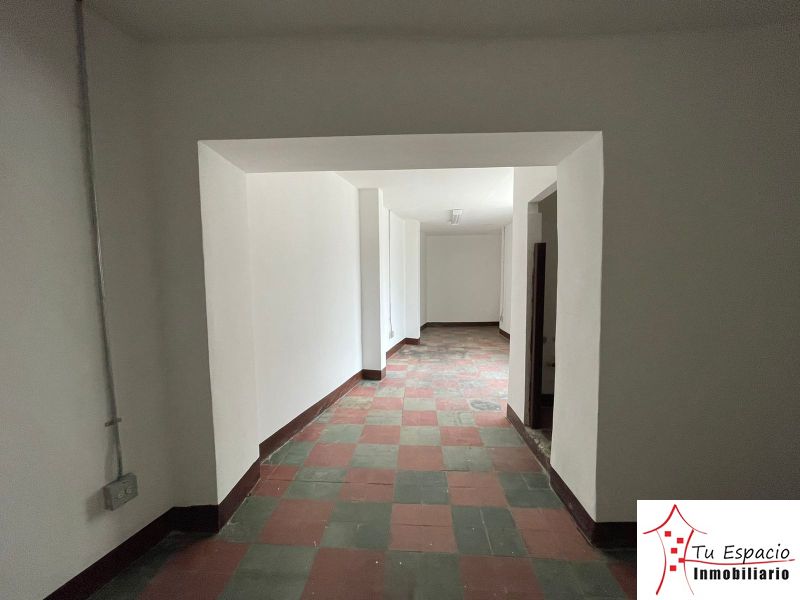 Local en arriendo Antioquia Medellín La Candelaria 32 m2 Habitaciones 0 Baños 1 Garajes 0 Precio $1250000