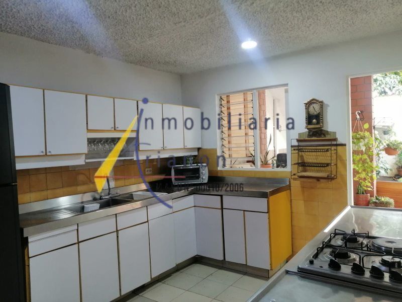 Casa en venta Antioquia Medellín Las Mercedes 208 m2 Habitaciones 5 Baños 3 Garajes 1 Precio $1400000000