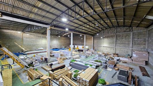 Bodega en arriendo Antioquia Itagüí Zona Industrial No 3 2713 m2 Habitaciones 0 Baños 6 Garajes 4 Precio $81390000