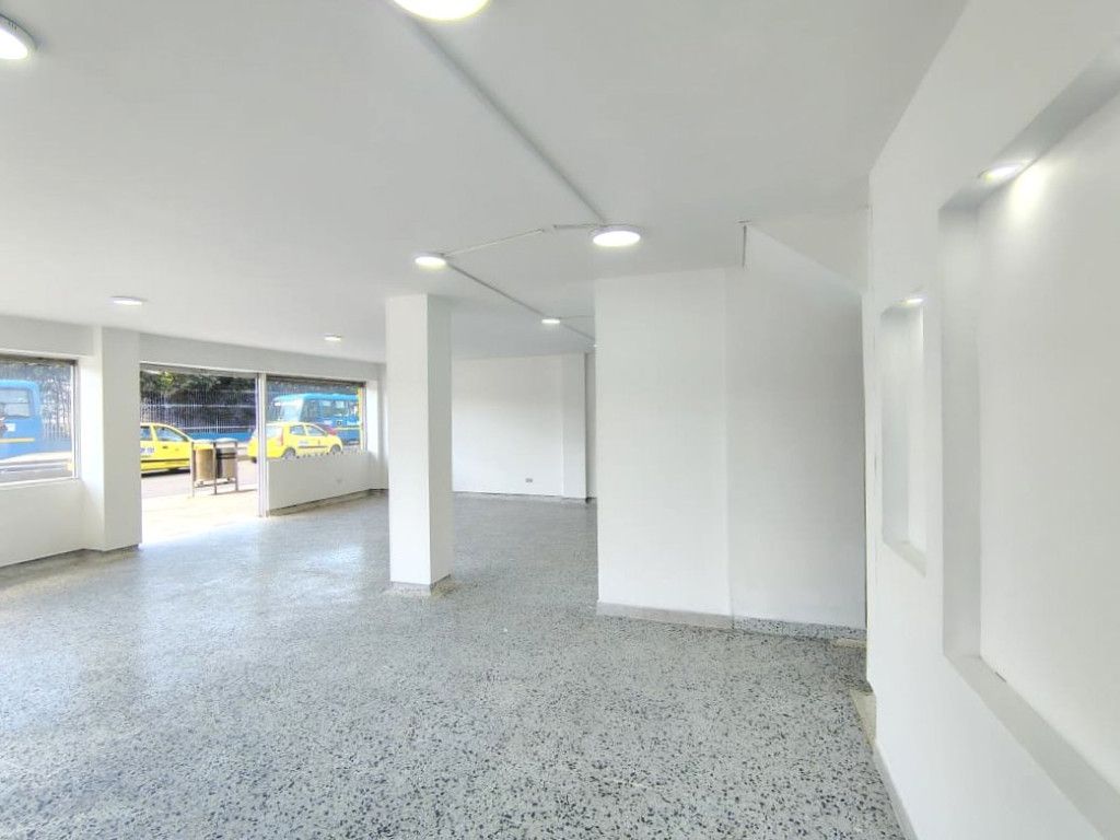 Local en arriendo Cundinamarca Bogotá San José 74 m2 Habitaciones 0 Baños 0 Garajes 0 Precio $2990000