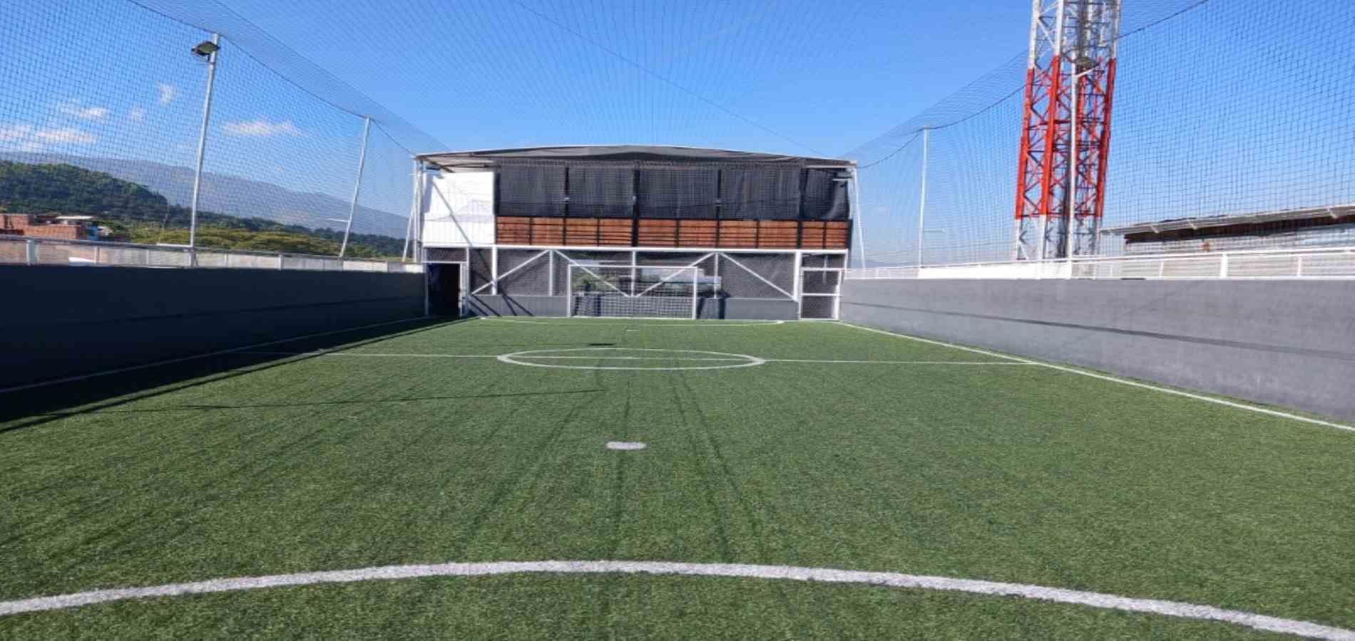 Local en arriendo Antioquia Medellín Versalles No1 600 m2 Habitaciones 0 Baños 2 Garajes 0 Precio $14000000