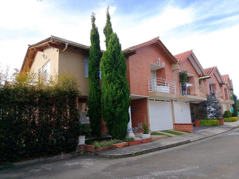 Casa en venta Antioquia Rionegro San Antonio 174 m2 Habitaciones 3 Baños 4 Garajes 1 Precio $1300000000