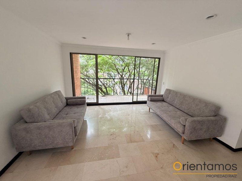Apartamento en arriendo o venta Antioquia Medellín Patio Bonito 130 m2 Habitaciones 3 Baños 5 Garajes 2 Precio venta $1095000000 Precio arriendo $10090000