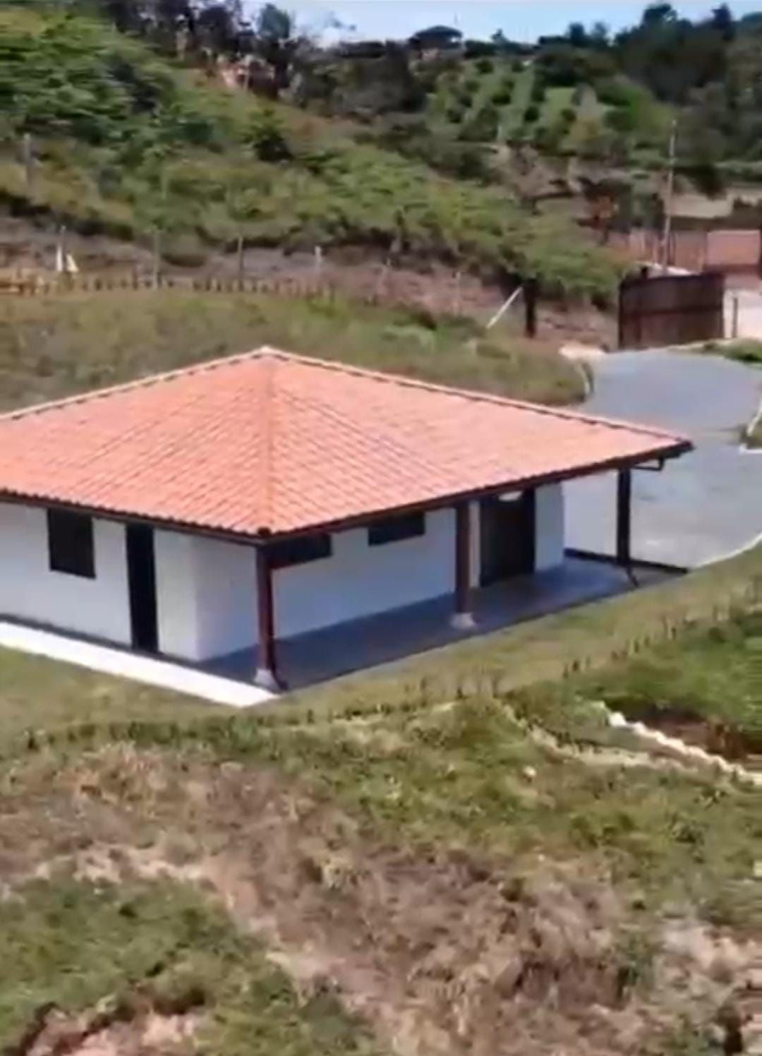 Finca en venta Antioquia San Vicente San Vicente 100 m2 Habitaciones 3 Baños 2 Garajes 2 Precio $450000000