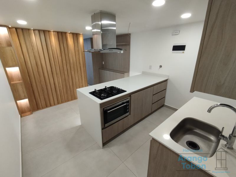 Apartaestudio en arriendo Antioquia Medellín Nuevos Conquistadores 30 m2 Habitaciones 1 Baños 1 Garajes 0 Precio $2100000