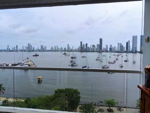 Apartamento en arriendo Bolívar Cartagena Manga 158 m2 Habitaciones 3 Baños 4 Garajes 1 Precio $12000000