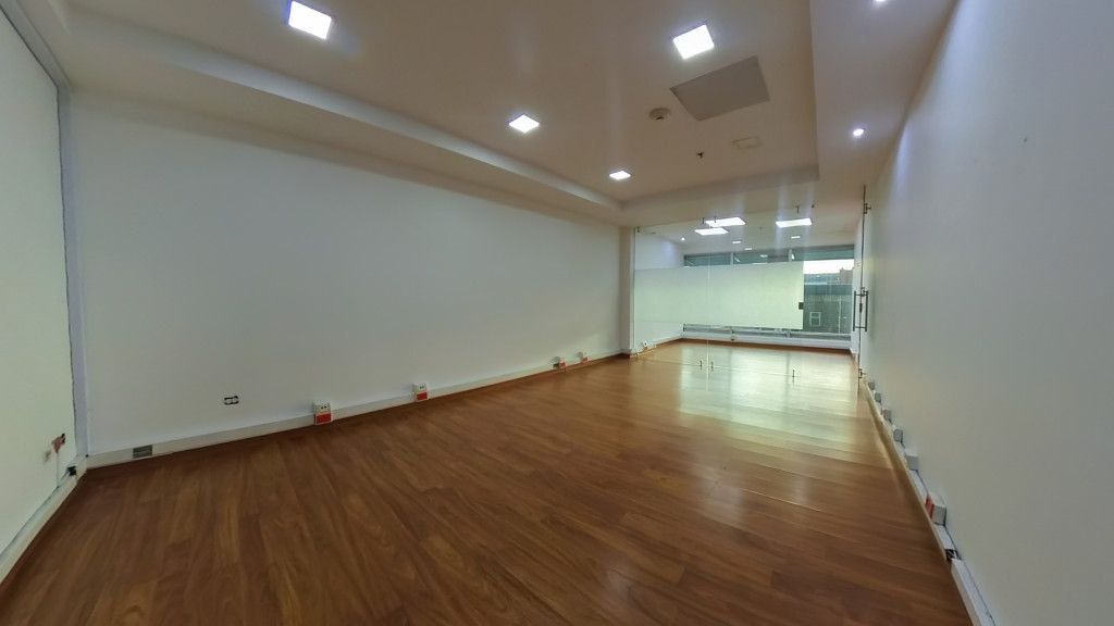 Oficina en arriendo Cundinamarca Bogotá Ciudad Salitre Occidental 46 m2 Habitaciones 0 Baños 1 Garajes 1 Precio $4028500