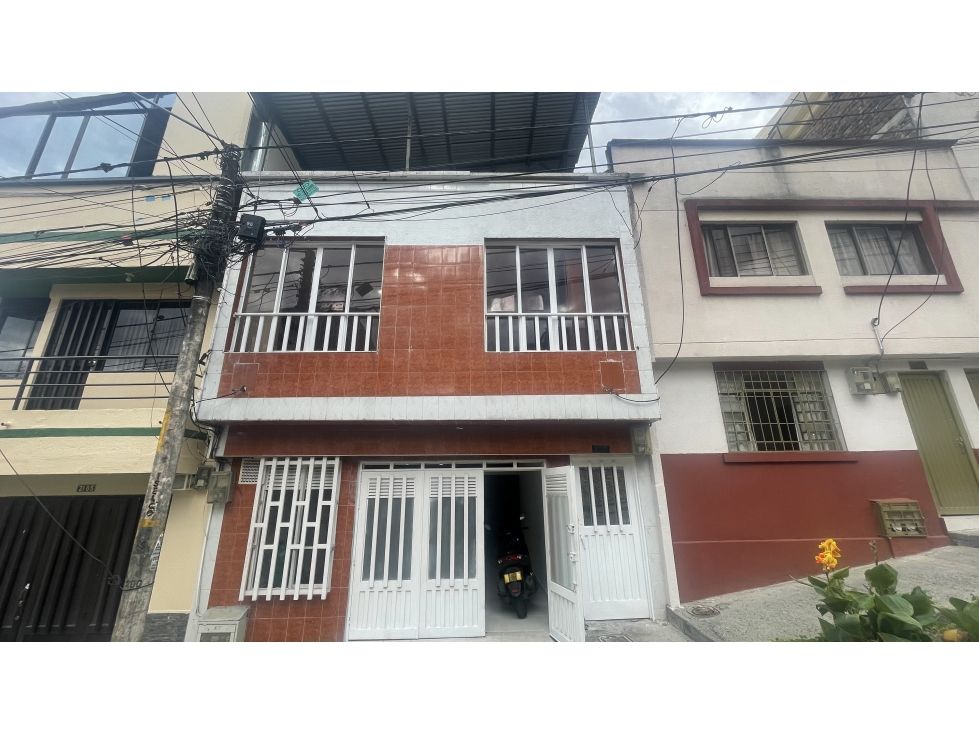 Casa en venta Risaralda Pereira San Jorge 210 m2 Habitaciones 8 Baños 3 Garajes 1 Precio $700000000