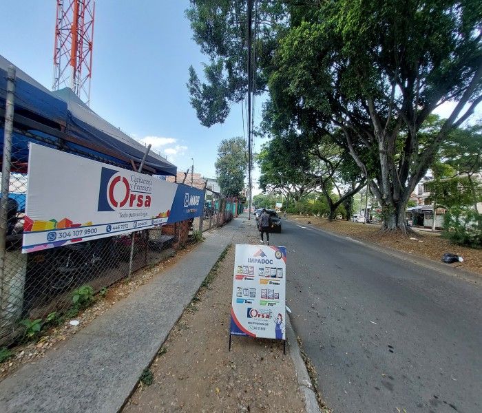 Local en venta Valle Del Cauca Cali Los Guayacanes 243 m2 Habitaciones 0 Baños 1 Garajes 0 Precio $1500000000