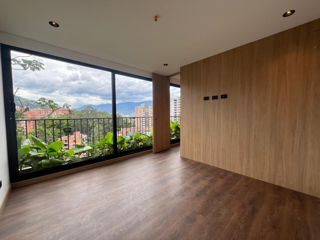 Apartamento en venta Antioquia Envigado Sabaneta Real 60 m2 Habitaciones 1 Baños 2 Garajes 2 Precio $780000000