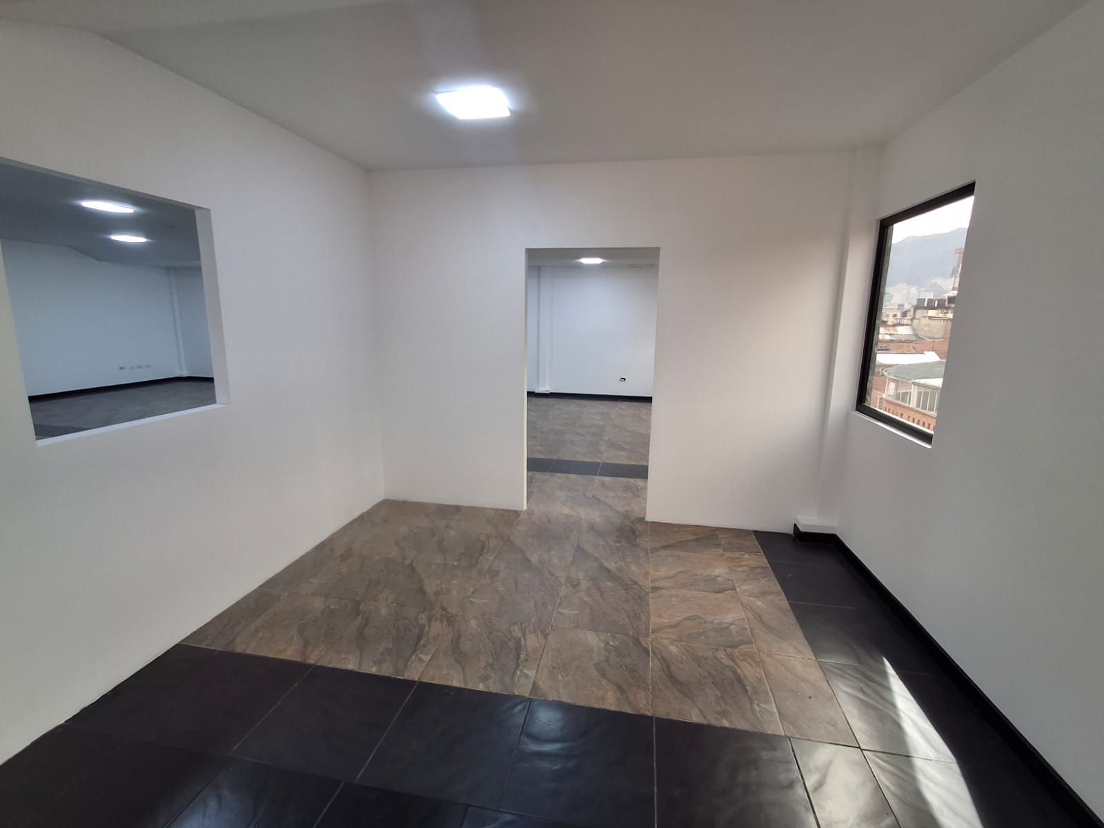 Oficina en arriendo Cundinamarca Bogotá Centro Nariño 110 m2 Habitaciones 0 Baños 2 Garajes 0 Precio $3400000