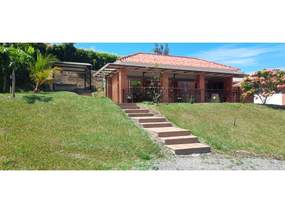 Casa Campestre en venta Caldas Neira Neira 235 m2 Habitaciones 5 Baños 3 Garajes 1 Precio $870000000