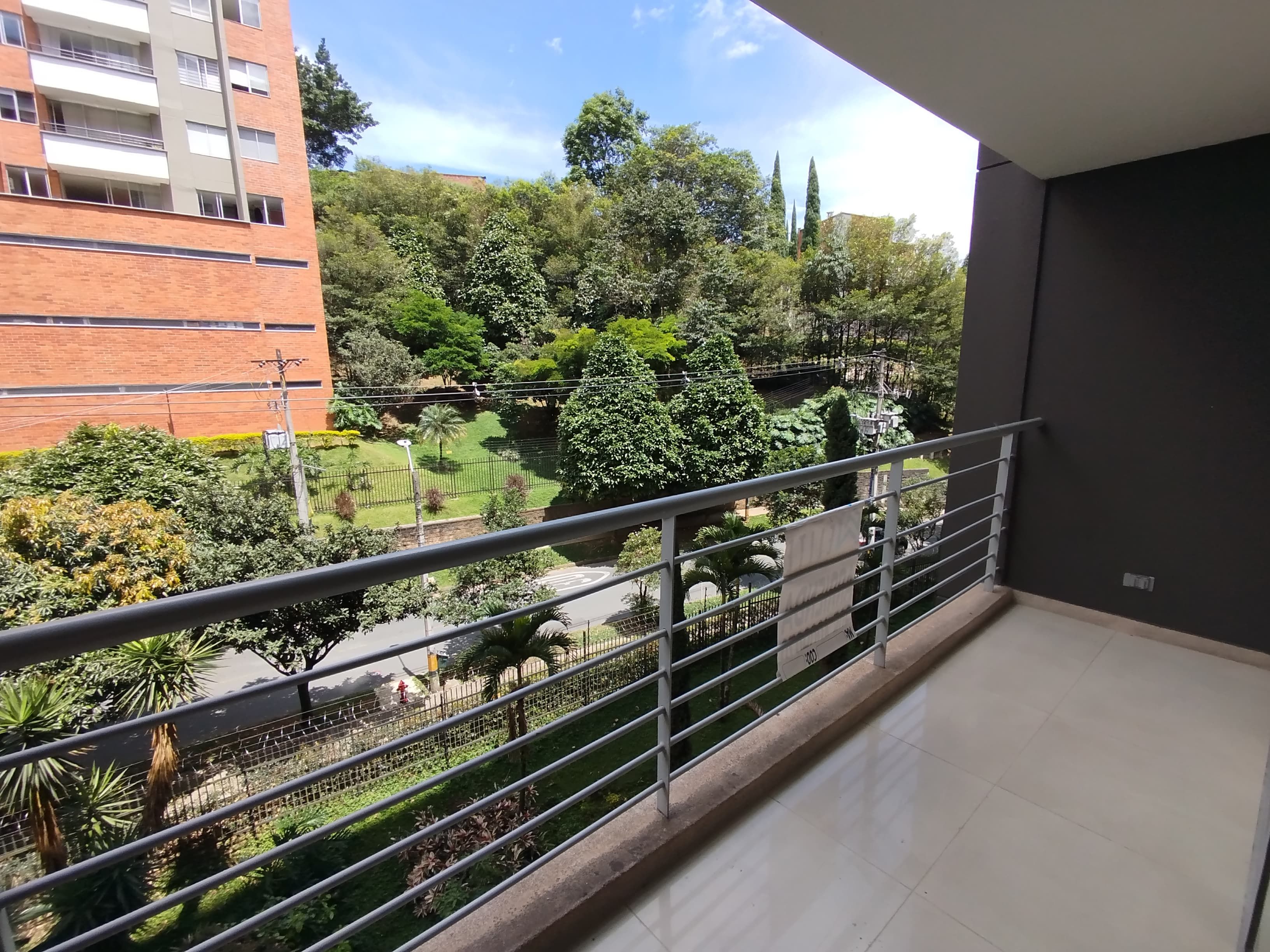 Apartamento en arriendo Antioquia Envigado El Esmeraldal 78 m2 Habitaciones 3 Baños 2 Garajes 0 Precio $4000000