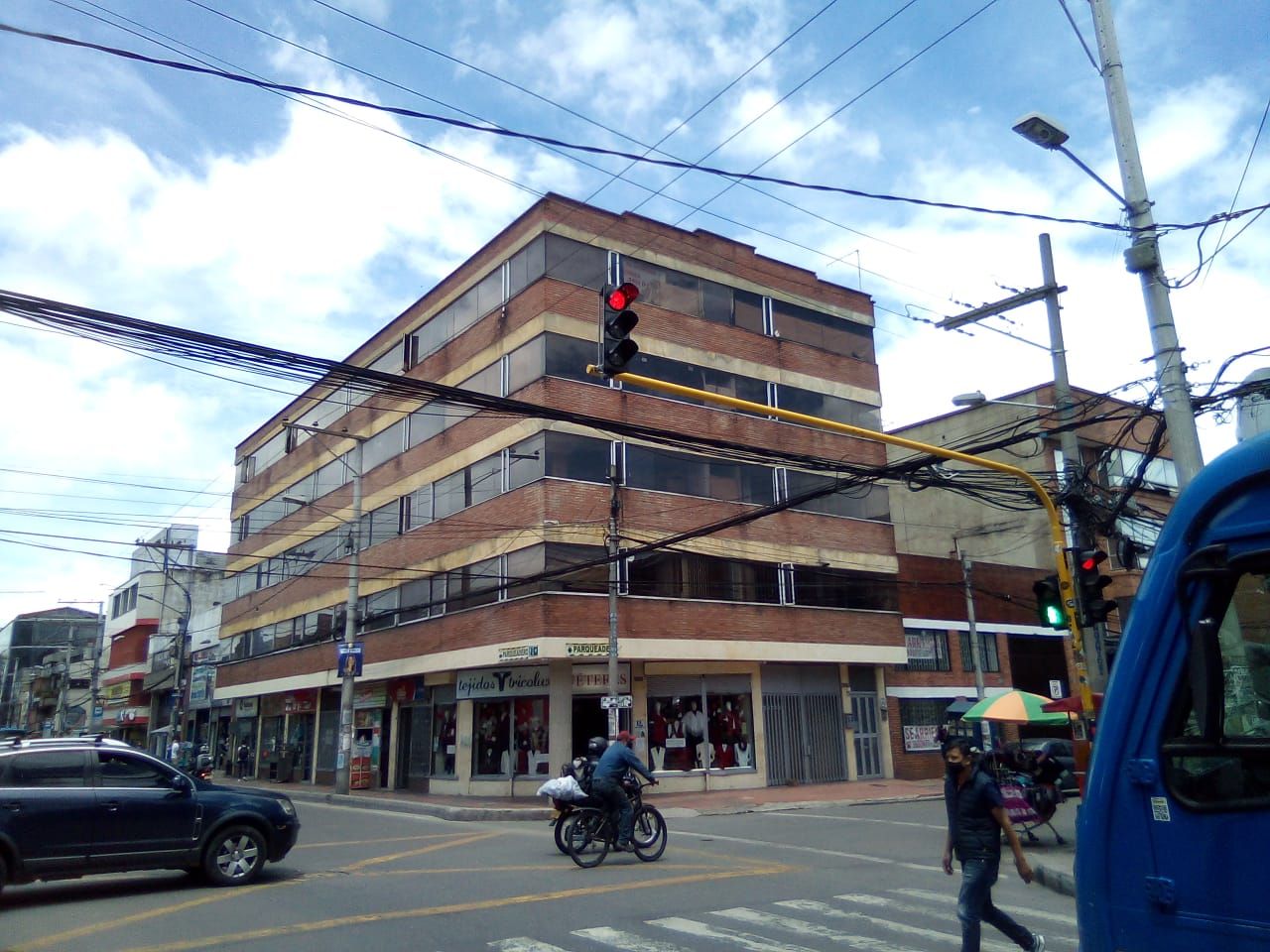 Oficina en arriendo Cundinamarca Bogotá Ricaurte 340 m2 Habitaciones 0 Baños 6 Garajes 0 Precio $6500000